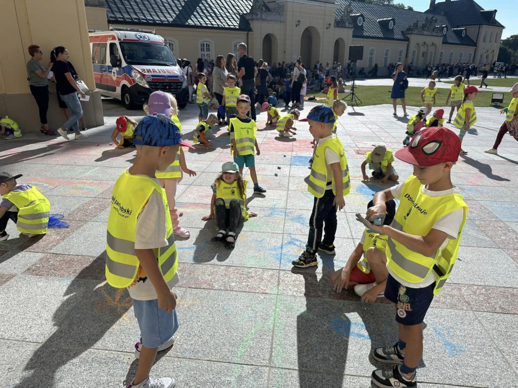 Najdłuższy łańcuch z ludzkich rąk. Rekord pobito na Lubelszczyźnie!