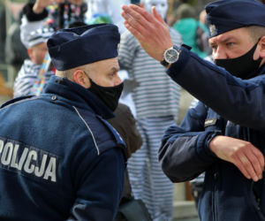 Marsz o wolność w Katowicach. Tak wyglądał liczny protest antycovidowców 