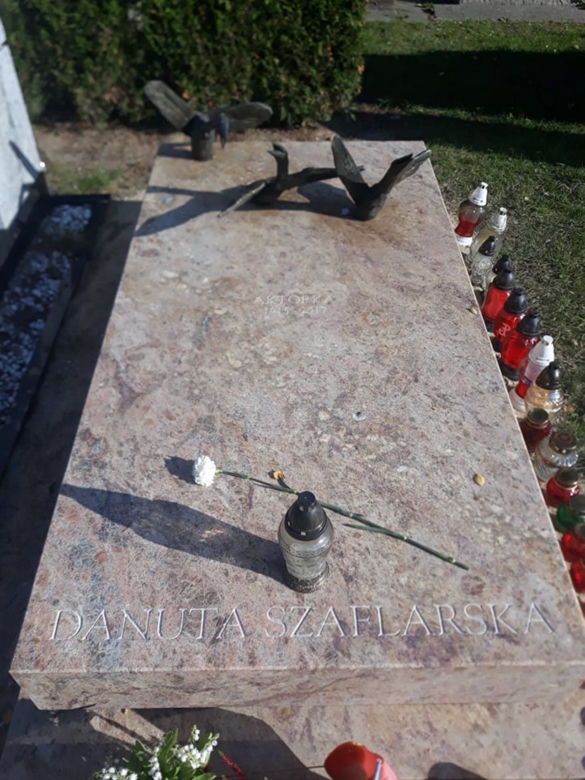 Danuta Szaflarska dostała nowy grób