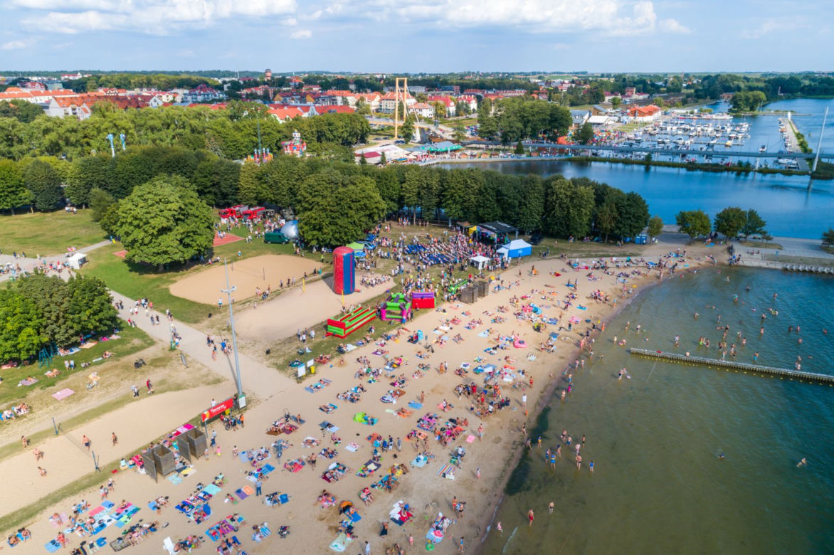 Plaża miejska nad jeziorem Niegocin w Giżycku 