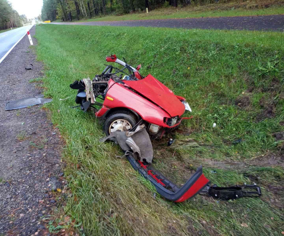 Suchowolce: Wypadek na DK 66. Jedna z osobówek rozpadła się na pół [ZDJĘCIA]