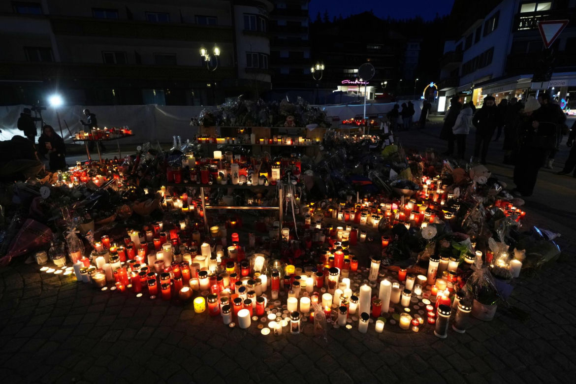 Szokująca decyzja sądu po pożarze w Szwajcarii! Nie żyje 40 osób, on chodzi wolno