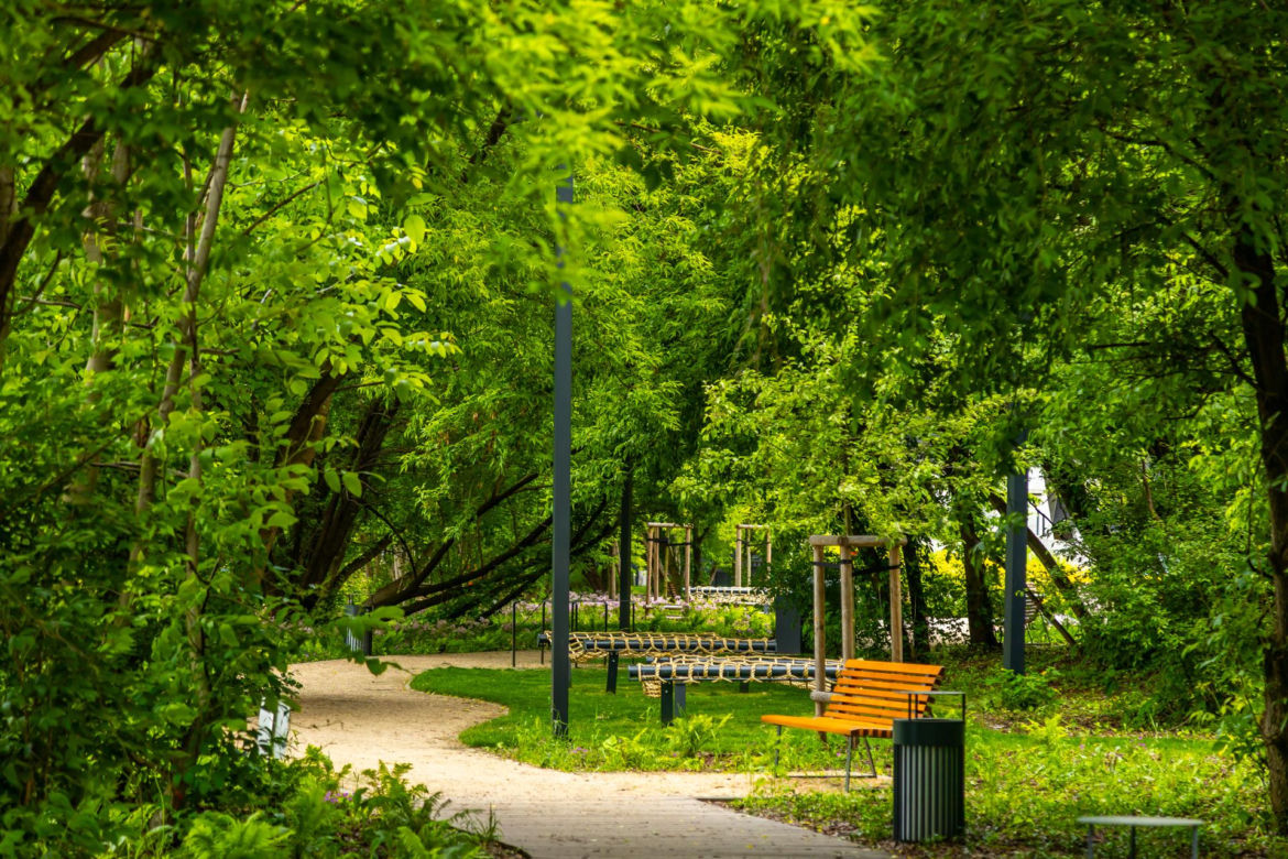 Park linearny przy ul. Suwak w Warszawie