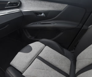 Peugeot 3008 GT HYbrid4 300 KM e-EAT8