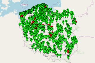 Sinice w Bałtyku atakują! Znane kąpieliska zamknięte. Plażowicze zrozpaczeni. Zobacz, gdzie nie można się kąpać [MAPA SINIC GIS]