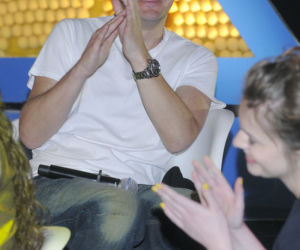 akpa20110414_x_factor_mb1_3350