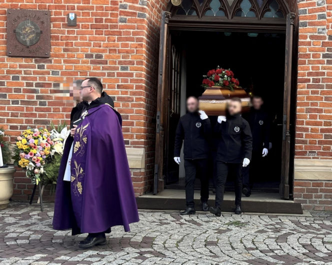 Pogrzeb braci, którzy zginęli w katastrofie śmigłowca pod Rzeszowem