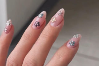 To najmodniejszy manicure tej wiosny. Kylie Jenner już go nosi