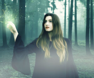 Najlepsze stroje na HALLOWEEN 2021. W tych przebraniach zrobisz furorę! [GALERIA]