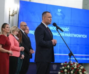 Prezydent w Dzień Kobiet wręczył odznaczenia zasłużonym kobietom