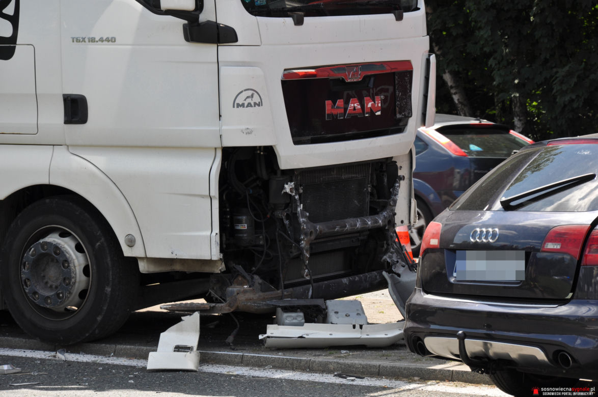 Wypadek śmiertelny w Sosnowcu. Zginął kierowca audi
