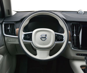 Volvo S90 D4