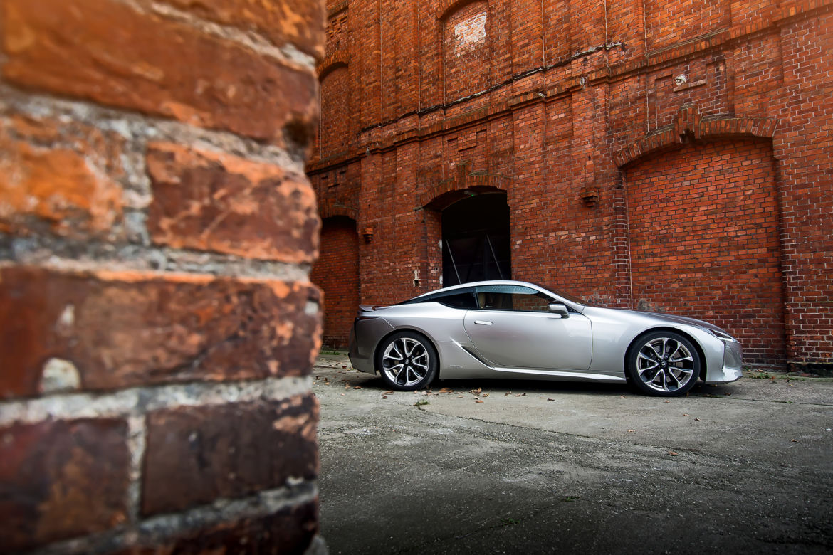 Lexus LC500h 3.5 V6 359 KM Superturismo