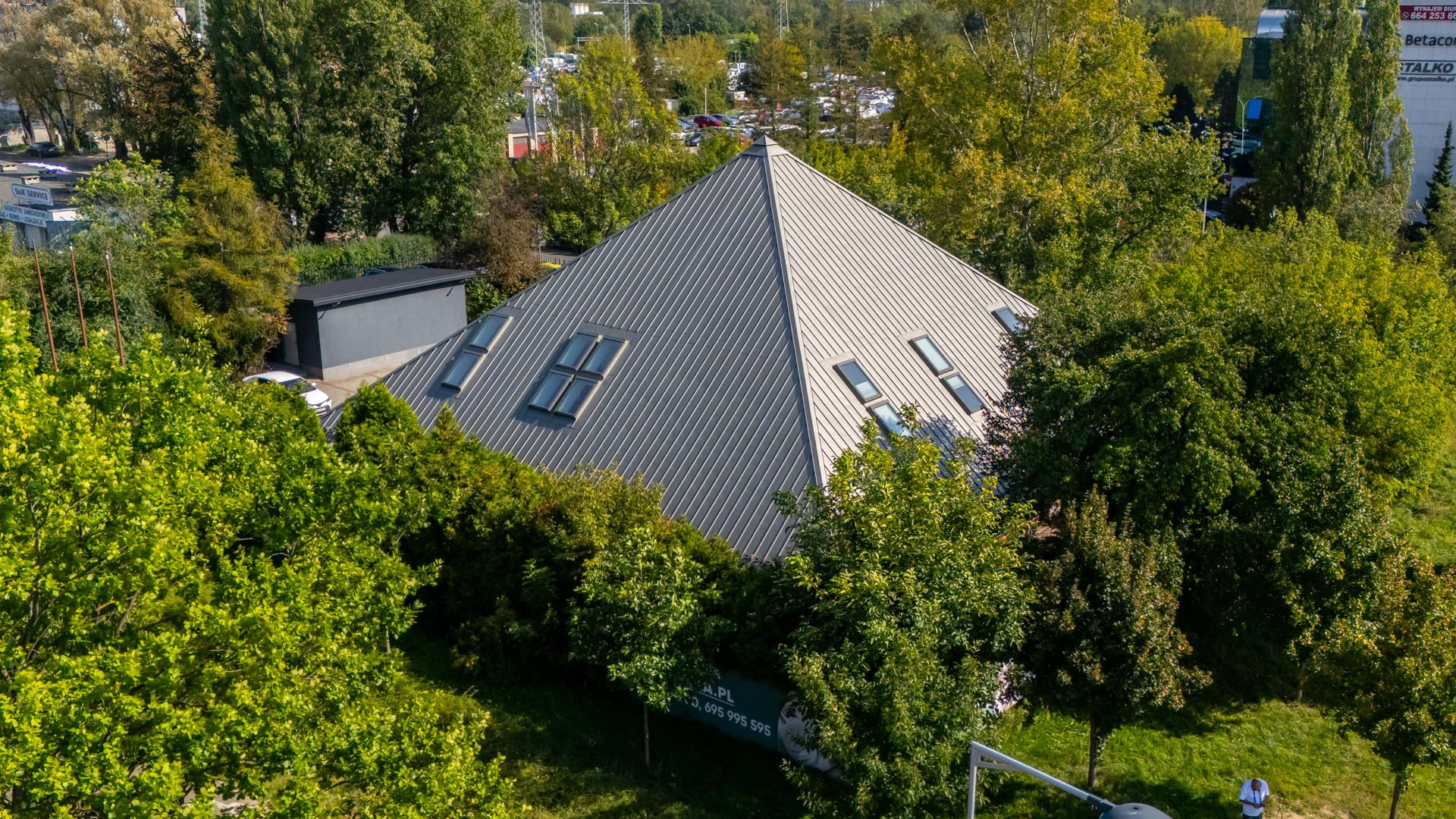 Piramida przy Połczyńskiej w Warszawie