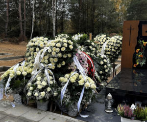 Pożegnał żonę, ale nie potrafił odejść. Przejmujący widok na grobie Darii. Nie otrzymałem pomocy psychologicznej