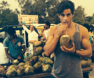 Seksowny Pietro Boselli. To ciacho uczy matematyki!