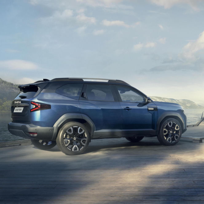 Choinkowy mikołaj Dacia