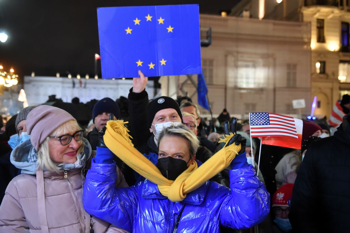 Lex TVN. Protesty w obronie mediów w całej Polsce. Największy w Warszawie