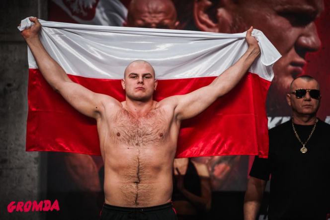 Ring girls Gromda 24