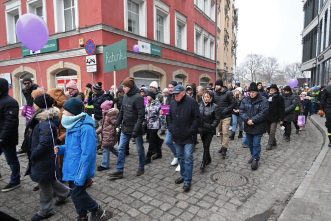 Marsz Ciszy przeszedł ulicami Jeleniej Góry