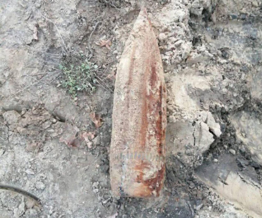 Niewybuch przy szkole podstawowej na Mazowszu. Saperzy działają na miejscu