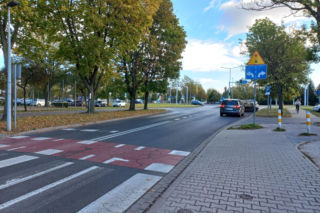 Będą zmiany w ruchu pieszo-rowerowym na 55 Pułku Piechoty w Lesznie. Z inicjatywy prezydenta [ZDJĘCIA]