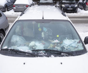 Śmieci, smród i strach na Gocławiu. Sąsiad zbieracz terroryzuje mieszkańców. On potrzebuje pomocy