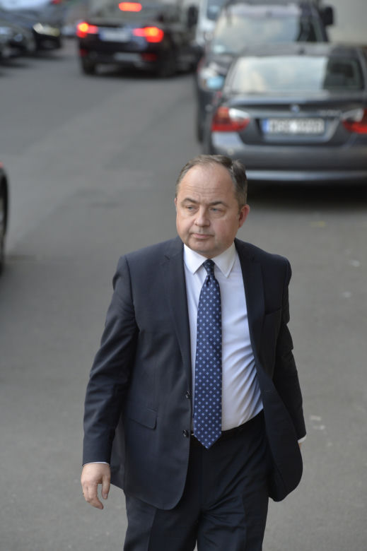 Ujawniamy kulisy posiedzenia klubu PiS w siedzibie partii