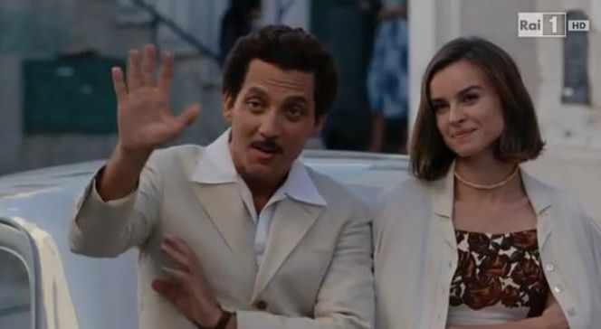 VOLARE. Giuseppe Fiorello (Domenico Modugno), Franca Gandolfi (Kasia Smutniak)