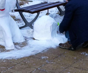 Rzeźby ze śniegu na pętli Głębokie