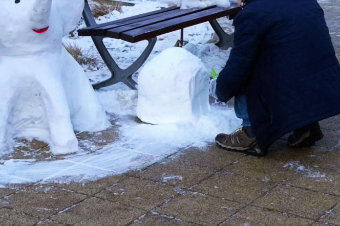 Rzeźby ze śniegu na pętli Głębokie