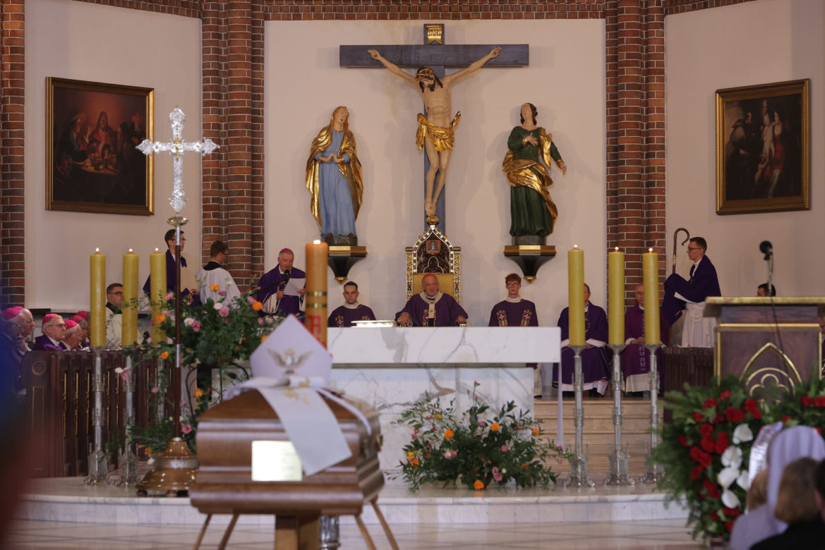 Pogrzeb abp Henryka Hosera
