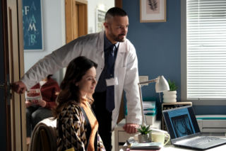  M jak miłość, odcinek 1935: Sowiński wyda tajemnicę Kasi? Dyrektor kliniki pozna prawdę o ojcostwie Jakuba i podle to wykorzysta