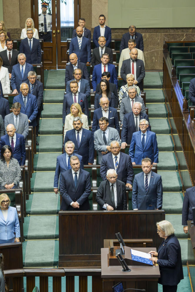 Powakacyjna rewia mody w Sejmie