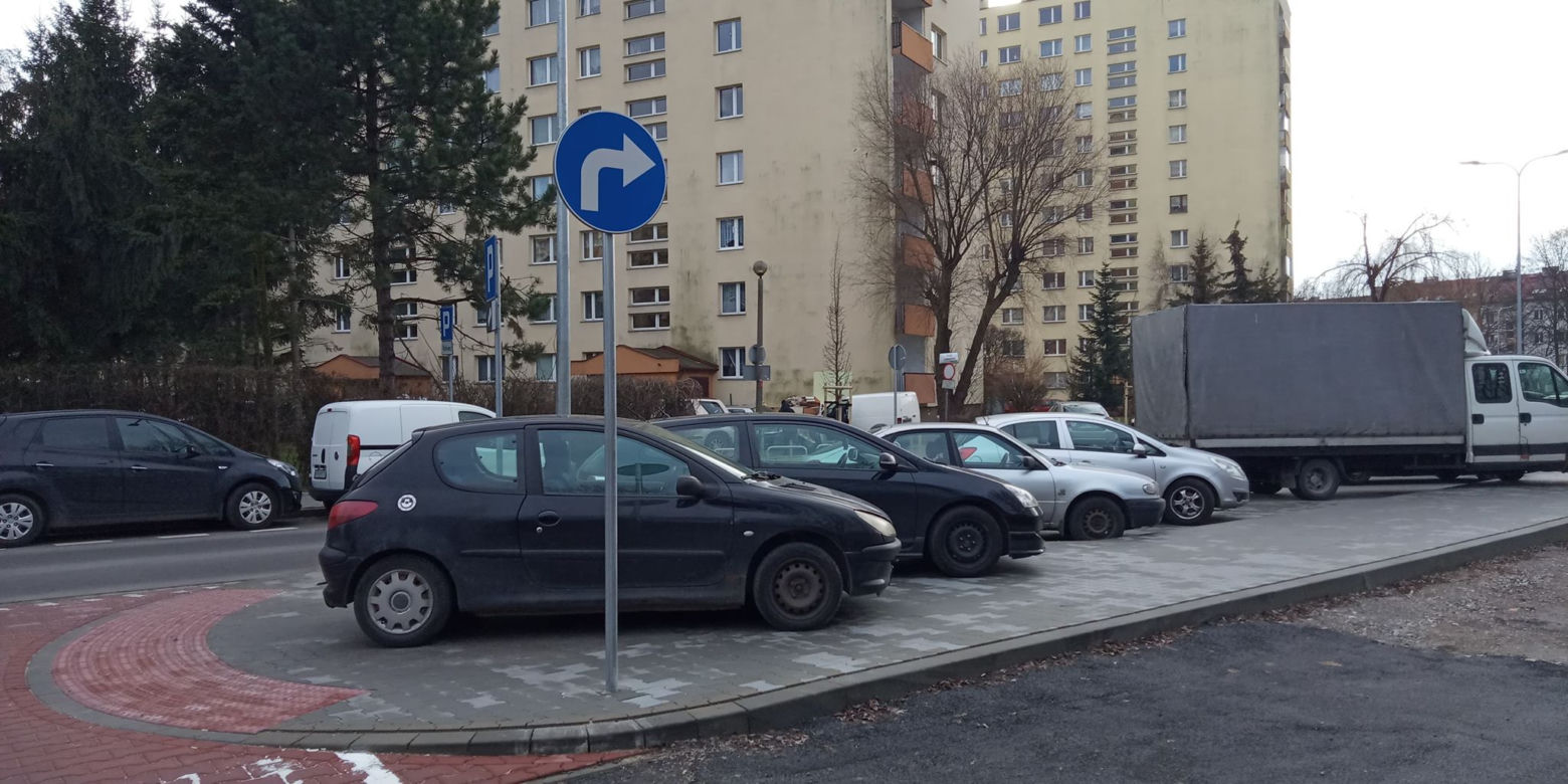 Mieszkańcy Prądnika Czerwonego skarżą się na... las znaków