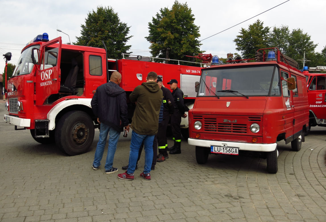 Zlot zabytkowych samochodów