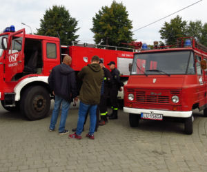 Zlot zabytkowych samochodów