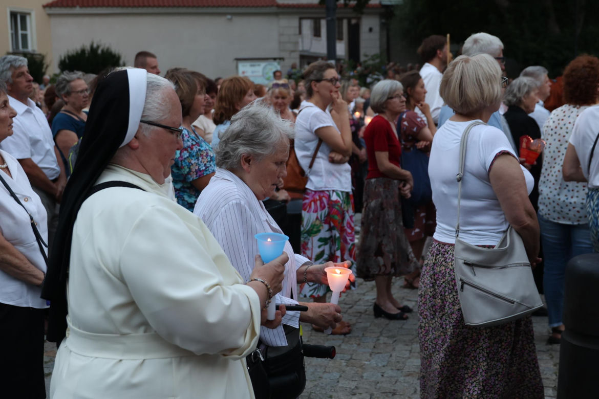 76. rocznica Cudu Lubelskiego. Procesja różańcowa w centrum Lublina
