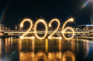 Najlepsze kartki z życzeniami na Sylwestra 2025