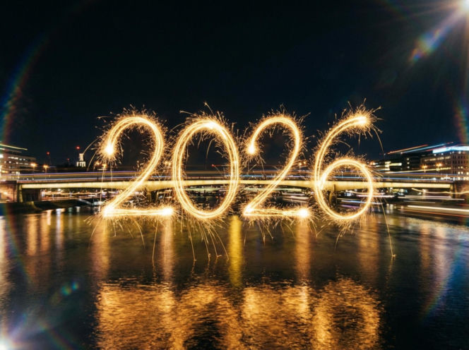 Najlepsze kartki z życzeniami na Sylwestra 2025