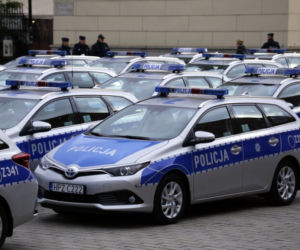 Radiowozy z napędem hybrydowym. Warszawska policja dostała 37 takich samochodów