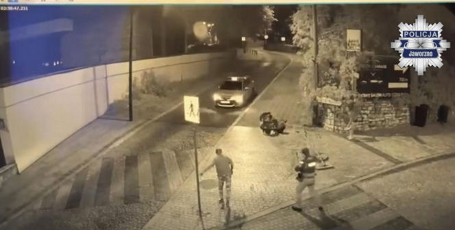 Ukradli motocykl, bo nie chcieli iść pieszo. Nocny pościg zakończony w słupie!