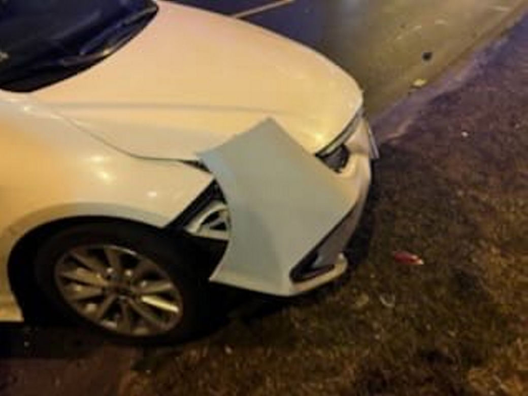 Kierowca luksusowego lamborghini porzucił auto po kolizji