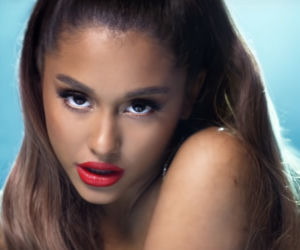 Najciekawsze momenty teledysku Breathin! Zobaczcie, jak dobrze wygląda Ariana Grande!