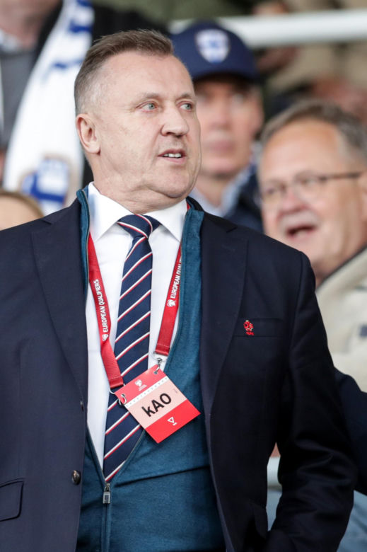 PZPN się odmłodził. Co za przemiana prezesa Kuleszy i sekretarza Wachowskiego!