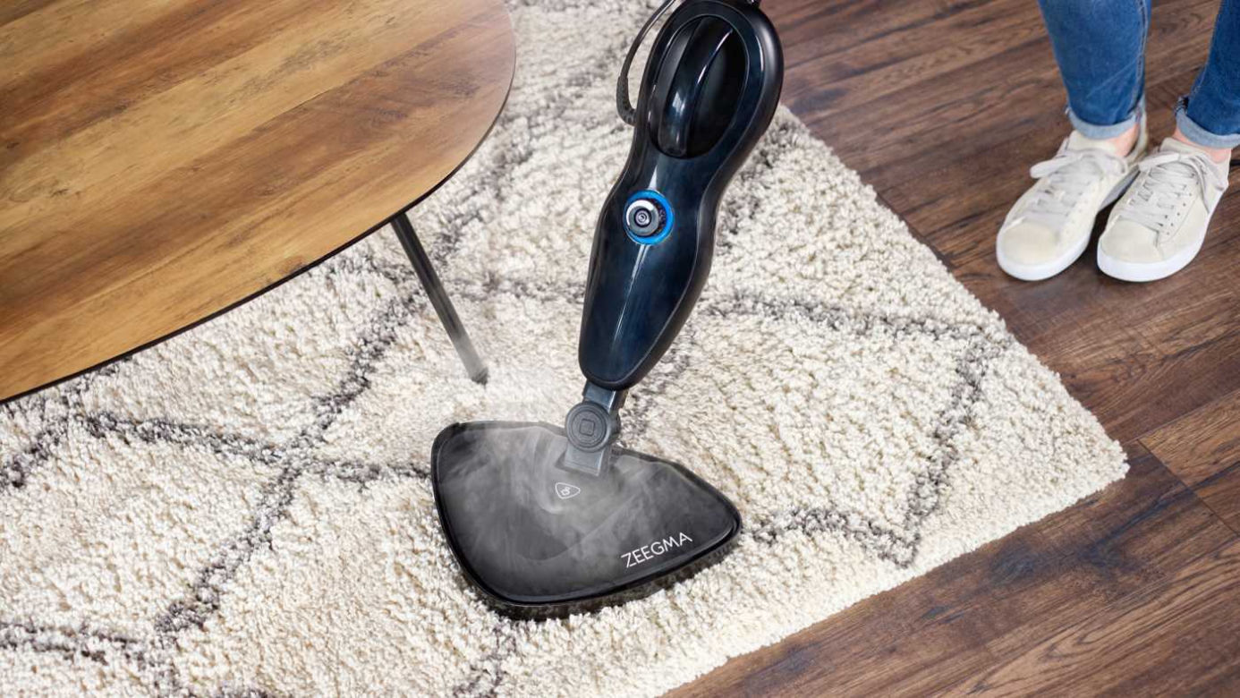Mop parowy Puur. Do dywanu, lustra, a nawet piekarnika!