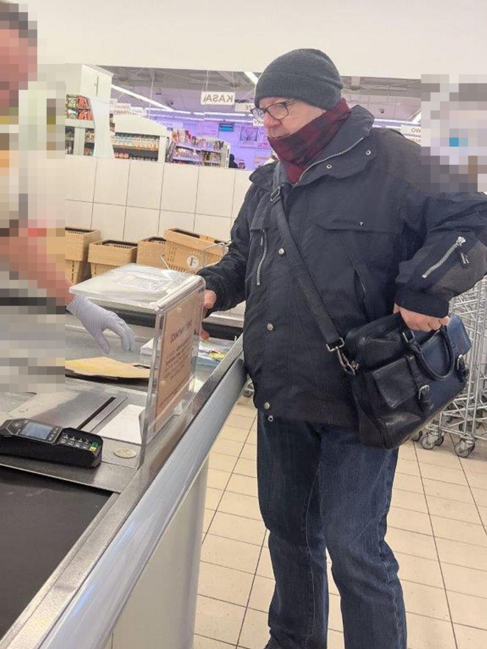 Zbigniew Zamachowski na samotnych zakupach. Co kupił?