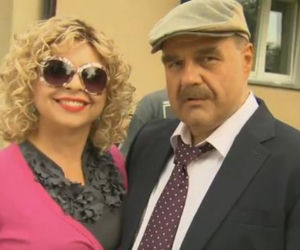 RANCZO 7 sezon. Wójt/senator Paweł Kozioł (Cezary Żak), wójtowa Halina (Violetta Arlak)