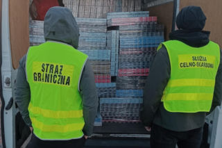 Papierosy za ponad 1,5 mln zł znalezione w busie