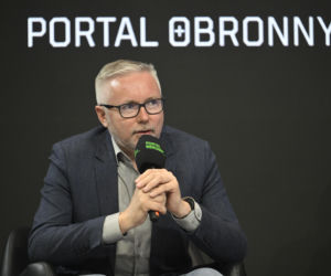 Warszawskie Targi Obronne. Scena Biała. Fake newsy. Czy można z nimi wygrać